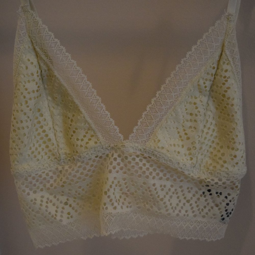 Urban Outfitters Small Ivory Lace Bralette